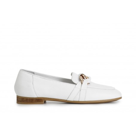 MOCASSINO IN PELLE CON MORSETTO CATENA